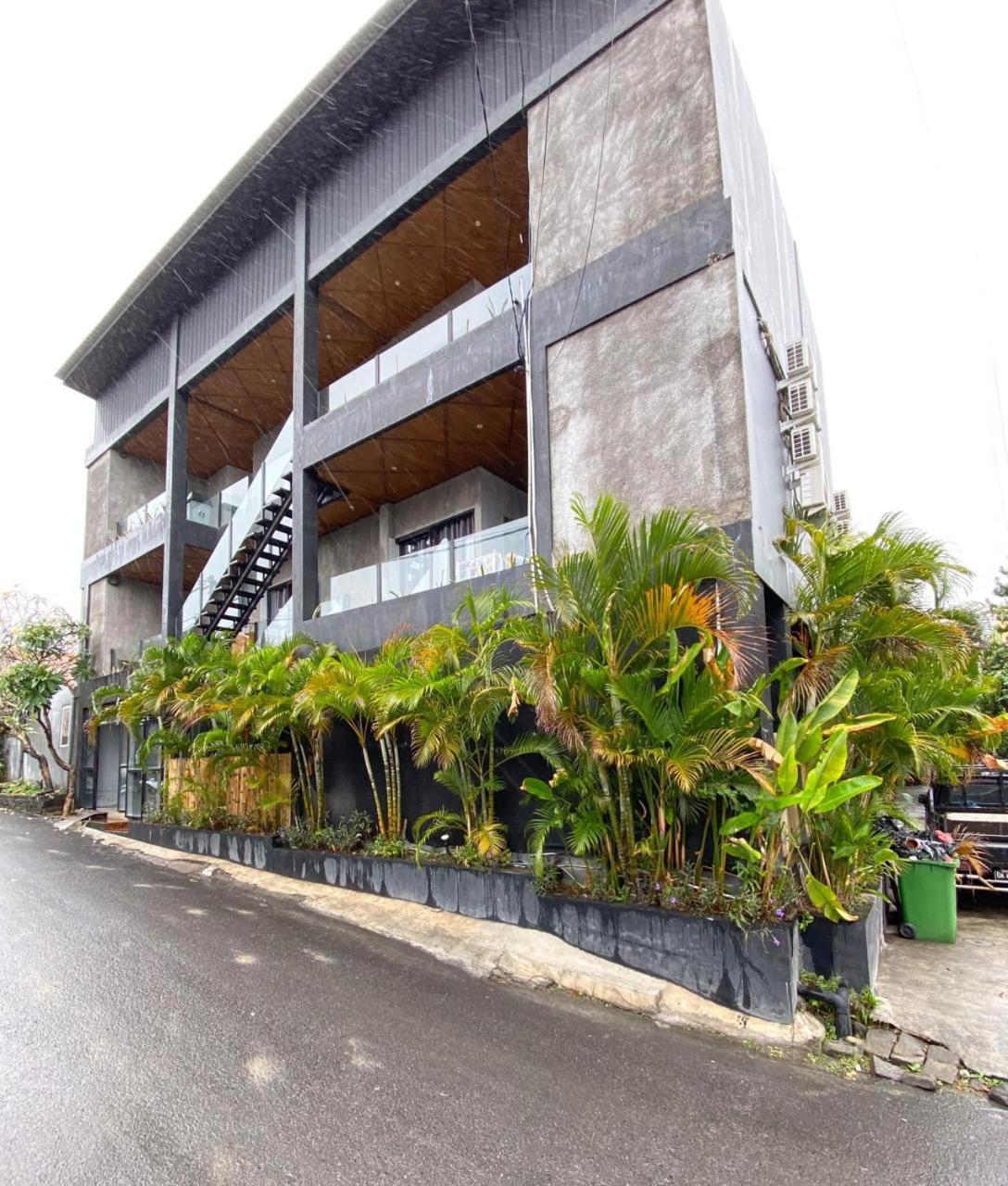 Escotel Krisnantara Canggu  Ngoại thất bức ảnh